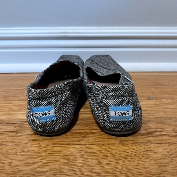 Toms Slip Ons - Picture 2 of 7